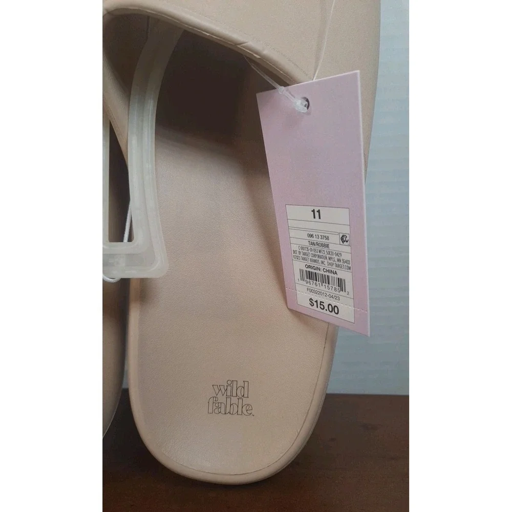 Wild Fable Slides Sandals Women Size 11 Or Mens Size 9.5 Ran Robbie Slip On Pool
